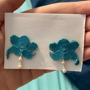 80’s Vintage Lace Flower Earrings
